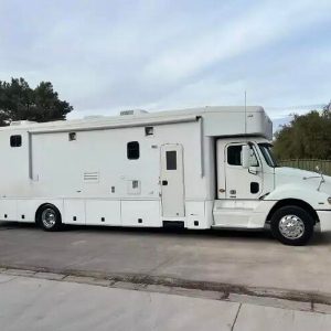2005 Show Hauler 43 ft with RARE 12 ft. GARAGE