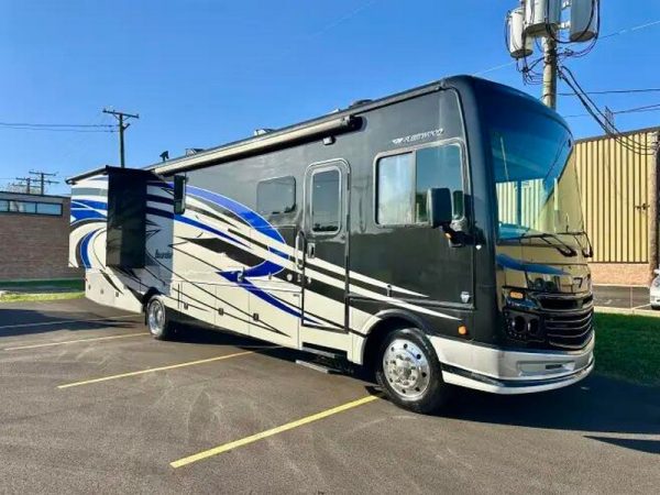 2018 Fleetwood BOUNDER 35K