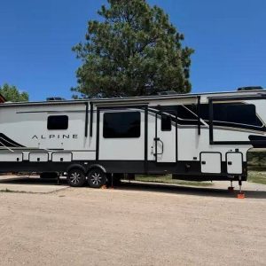 2024 Keystone ALPINE 3700FL