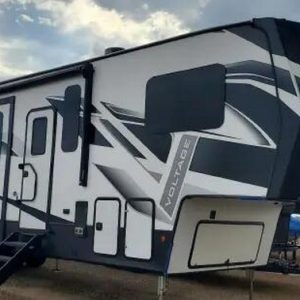 2021 Dutchmen VOLTAGE 4195