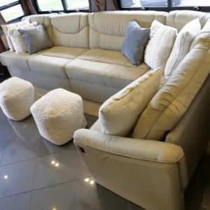 2013 American Coach Revolution 38S