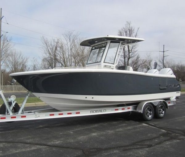 2024 Robalo R250 Center Console