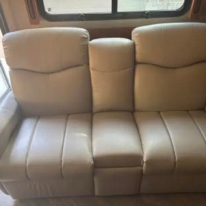 2017 Fleetwood PACE ARROW 33D