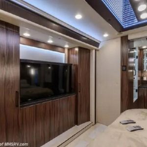 2022 Foretravel REALM PRESIDENTIAL SERIES LVB WITH SPA