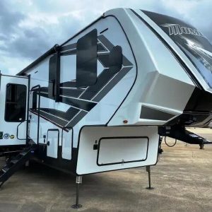 2022 Grand Design MOMENTUM M-CLASS 351MR