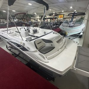 2024 Hurricane SunDeck Sport 205 IO