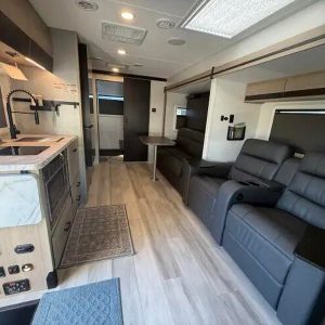 2025 Forest River SUNSEEKER 2400T