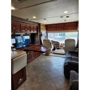 2014 Winnebago Adventurer 37F