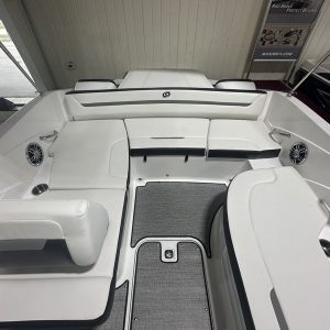2024 Hurricane SunDeck Sport 205 IO