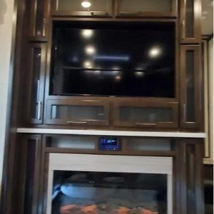 2021 Dutchmen VOLTAGE 4195