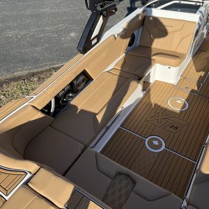 2024 Mastercraft XT25