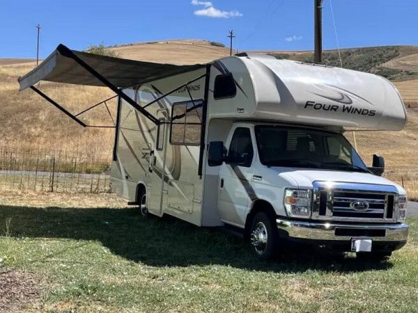2019 Thor Motor Coach FOUR WINDS 26B
