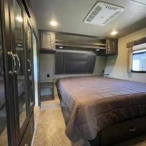 2017 Keystone Impact 351