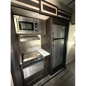 2018 Keystone IMPACT 3216