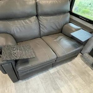 2021 Grand Design MOMENTUM 376THS