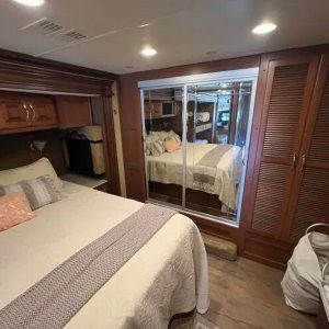 2013 Fleetwood DISCOVERY 40G