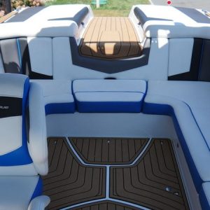 2019 Nautique 210