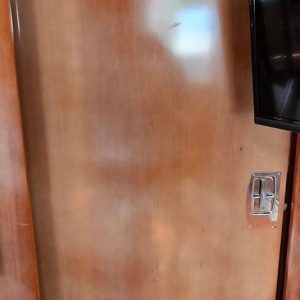 2003 Regal Commodore 4260