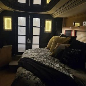 2008 Prevost XLII 45