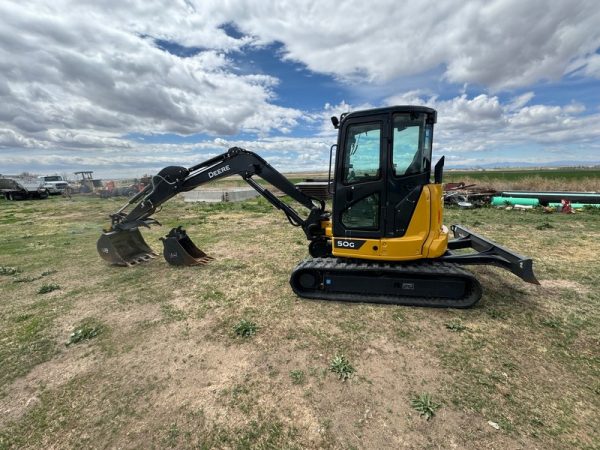 2022 DEERE Excavators 50G