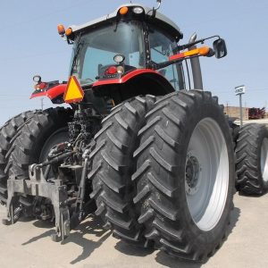 2011 MASSEY FERGUSON Tractors 8660