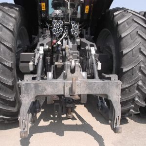 2011 MASSEY FERGUSON Tractors 8660