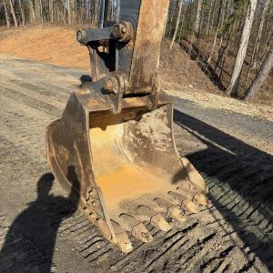 2017 DEERE Excavators 250G LC