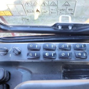 2015 DOOSAN Loaders DL220-3