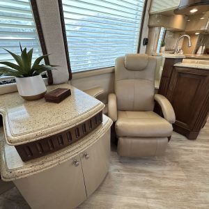 2005 Prevost Liberty Elegant Lady XLII Double Slide