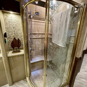 2005 Prevost Liberty Elegant Lady XLII Double Slide