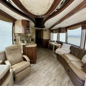 2005 Prevost Liberty Elegant Lady XLII Double Slide