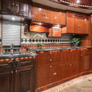 2005 Prevost Liberty Elegant Lady XLII Double Slide