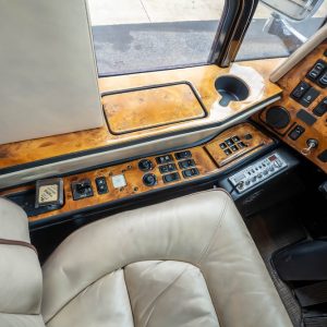 2006 Prevost Featherlite H3-45 Triple Slide