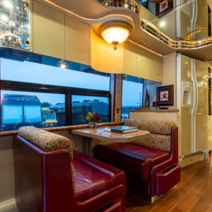 2006 Prevost Featherlite H3-45 Triple Slide