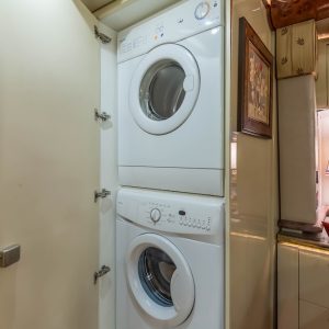 2006 Prevost Featherlite H3-45 Triple Slide