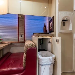 2006 Prevost Featherlite H3-45 Triple Slide