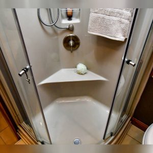 2016 Tiffin Phaeton 40 QBH